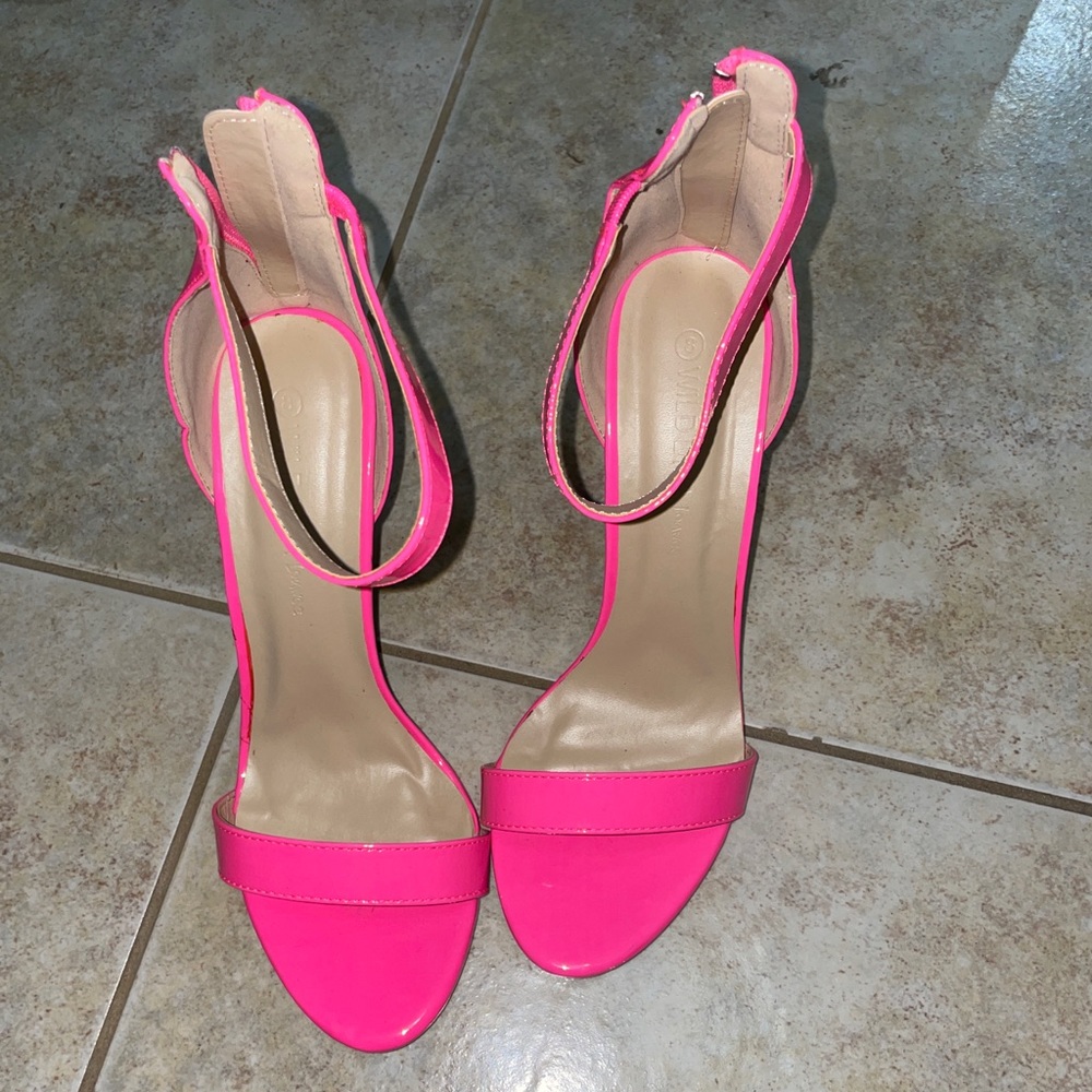 Pink Heels - Picture 2 of 4